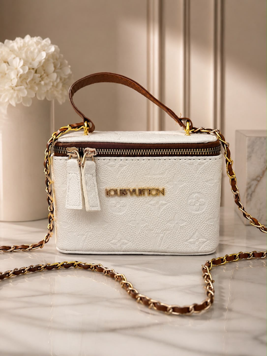 شنط lv