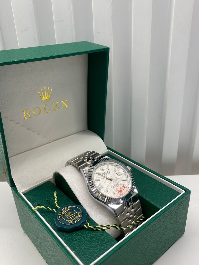 ساعة ROLEX
