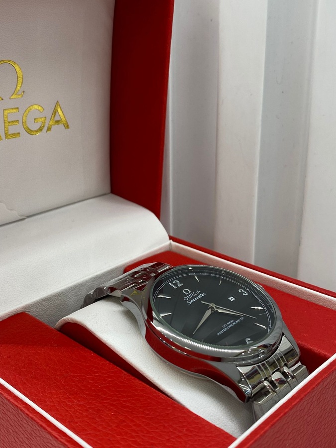 ساعة OMEGA