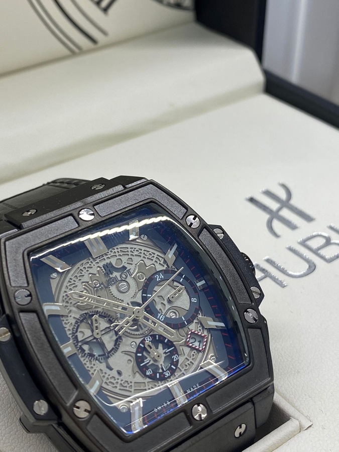 ساعة Hublot رجالي