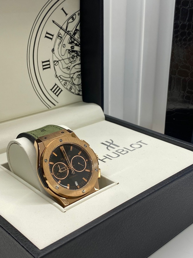 ساعة Hublot رجالي