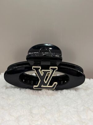 مشبك شعر Lv