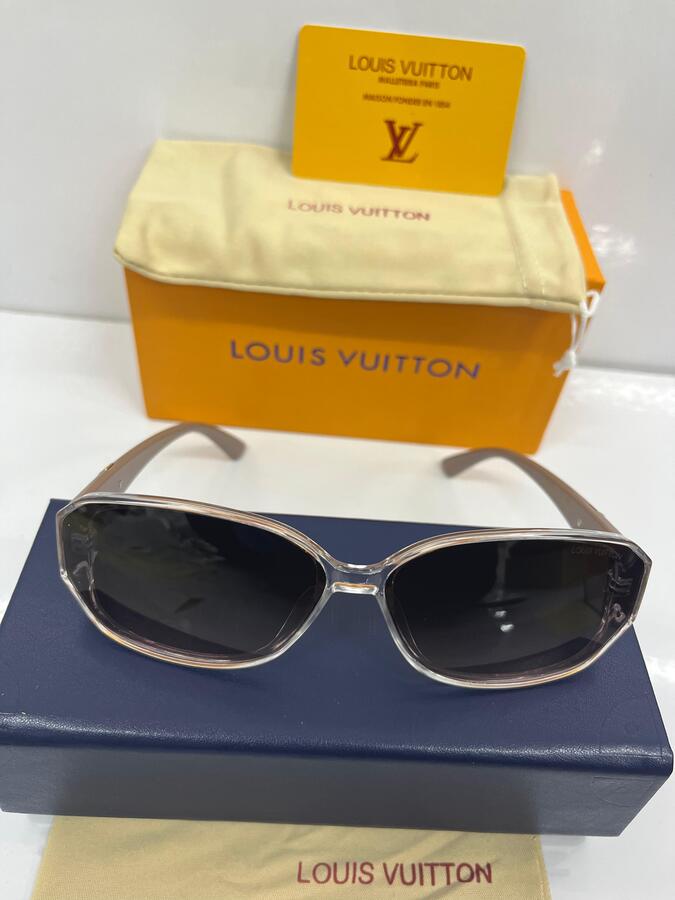 نظارة شمسية من LOUIS VUITTON
