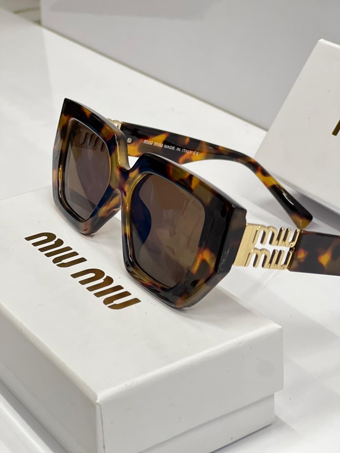 نظارة Miu miu