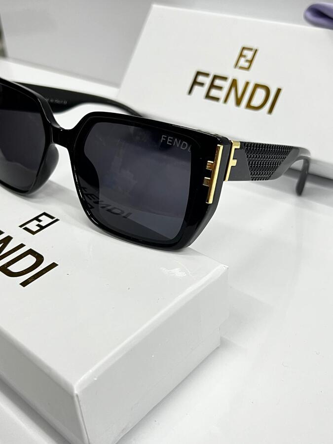 نظارة FENDI