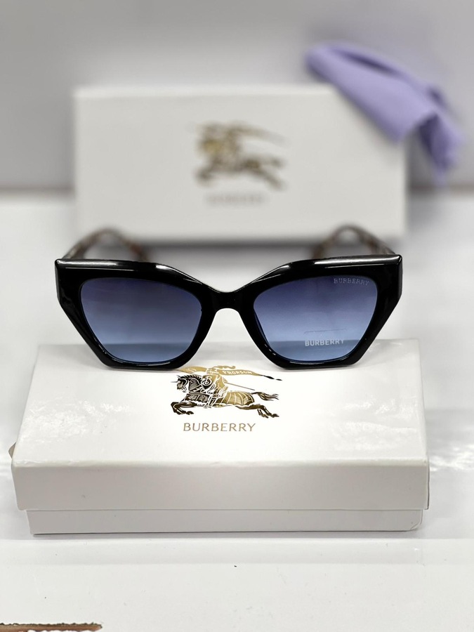 نظارةBURBERRY