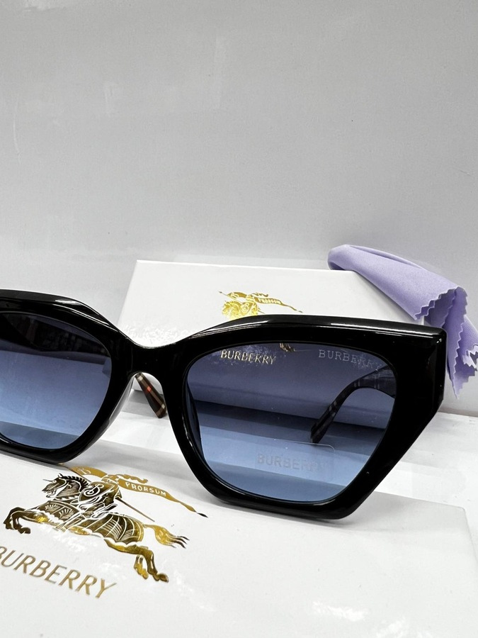 نظارةBURBERRY
