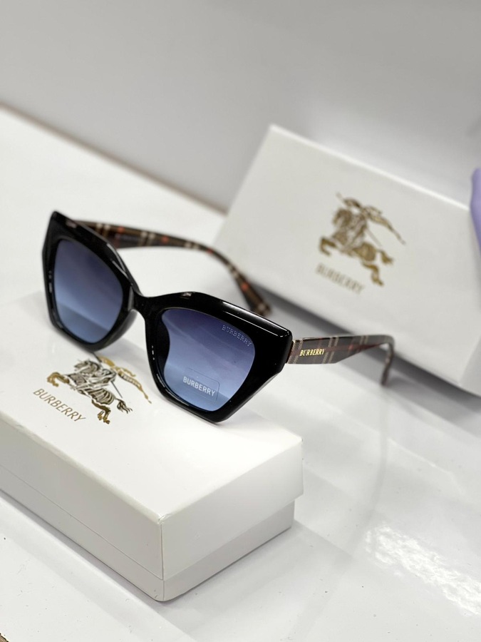 نظارةBURBERRY