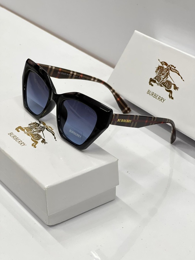 نظارةBURBERRY