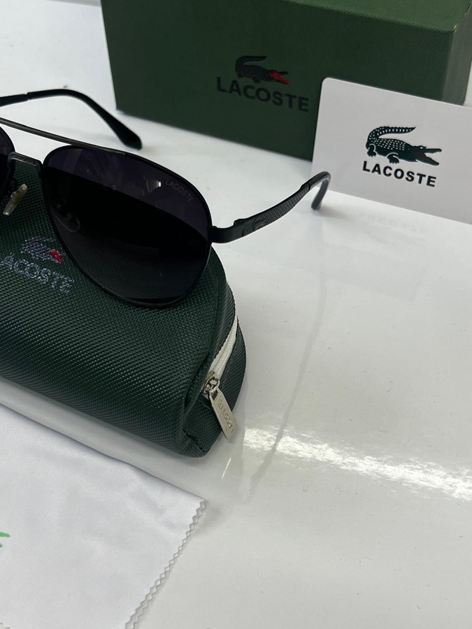نظارة Lacoste